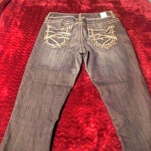 Maurices Straight Capris 9/10